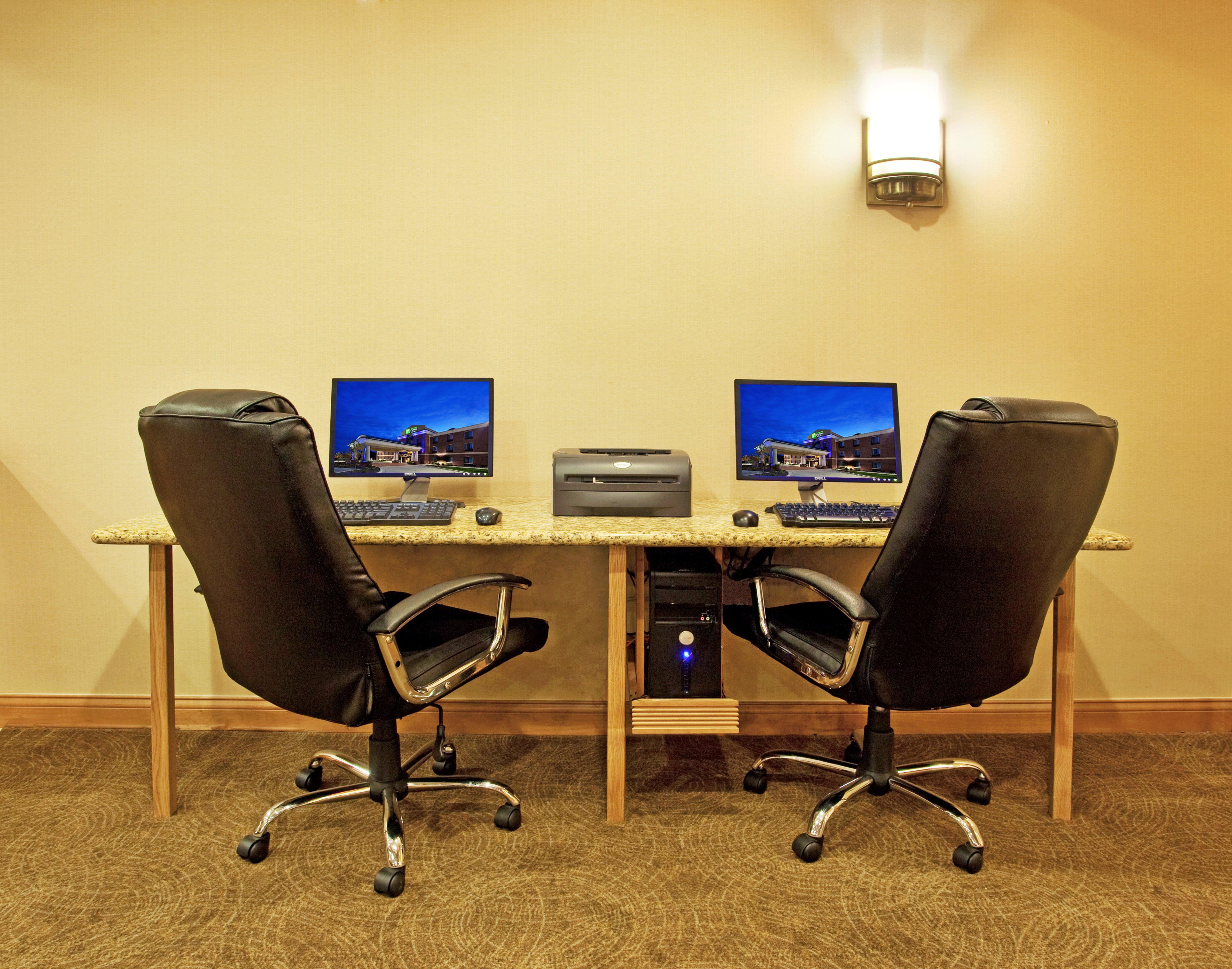 Holiday Inn Express Hotel & Suites Chesterfield - Selfridge Area By Ihg Ngoại thất bức ảnh