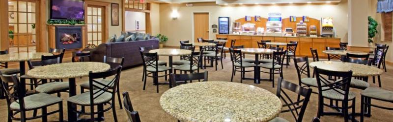 Holiday Inn Express Hotel & Suites Chesterfield - Selfridge Area By Ihg Ngoại thất bức ảnh